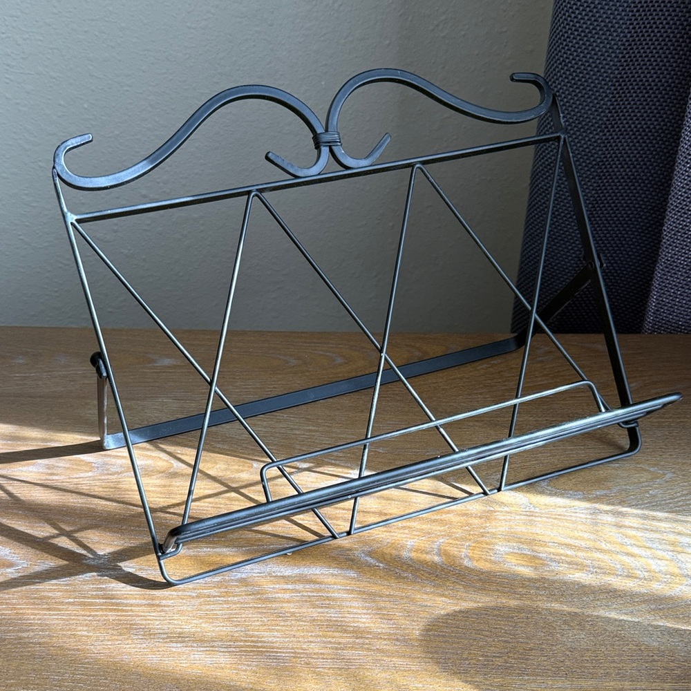 Bed Bath & Beyond Black Cookbook Stand